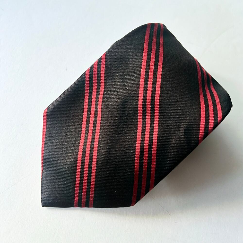 Brooks Brothers 346 Black Red Stripe 100% Silk Neck Tie